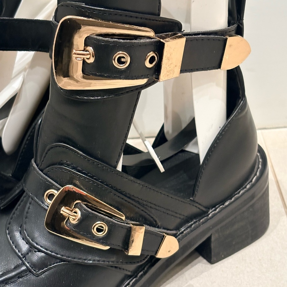 Stylish Black Buckle Ankle Boots - Picture 2 of 8